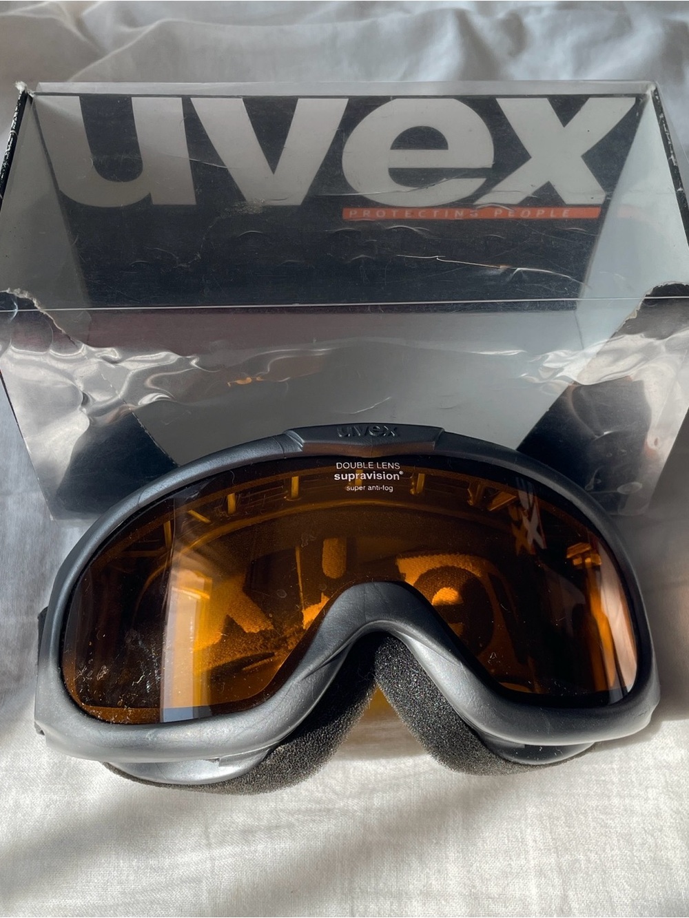 UVEX Ski/Snowboard Goggles with Amber Lens